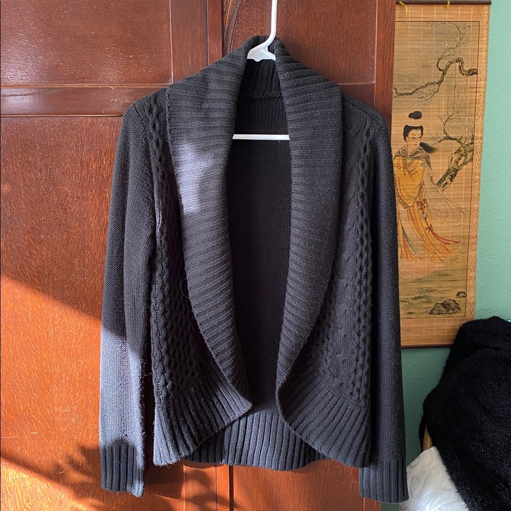 Source Unknown Black Sweater